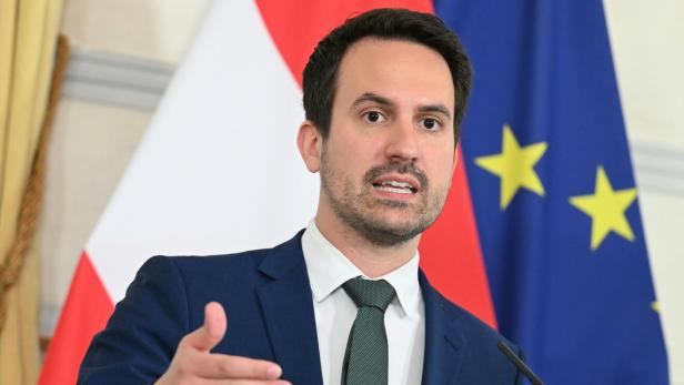 MINISTERRAT: WIEDERKEHR (NEOS)